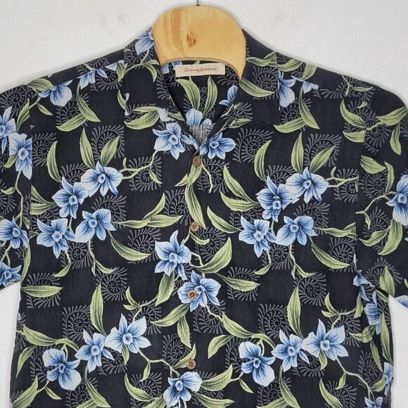 Tommy Bahama Black / Blue Floral 100% Silk Men's Hawaiian Button Shirt Medium M - Picture 3 of 4